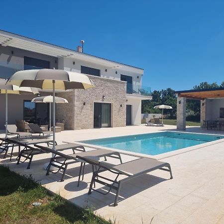 Luxury Villa Serena 2022 - With Heated Pool Cukrici Buitenkant foto