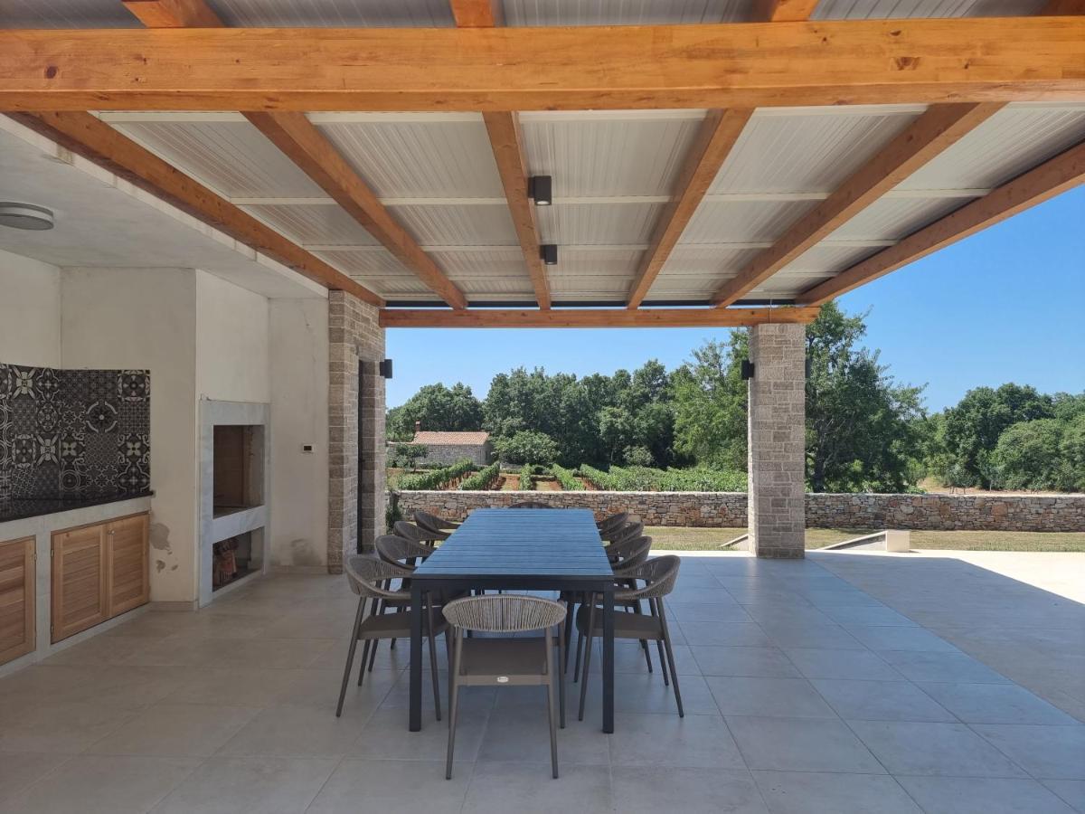 Luxury Villa Serena 2022 - With Heated Pool Cukrici Buitenkant foto
