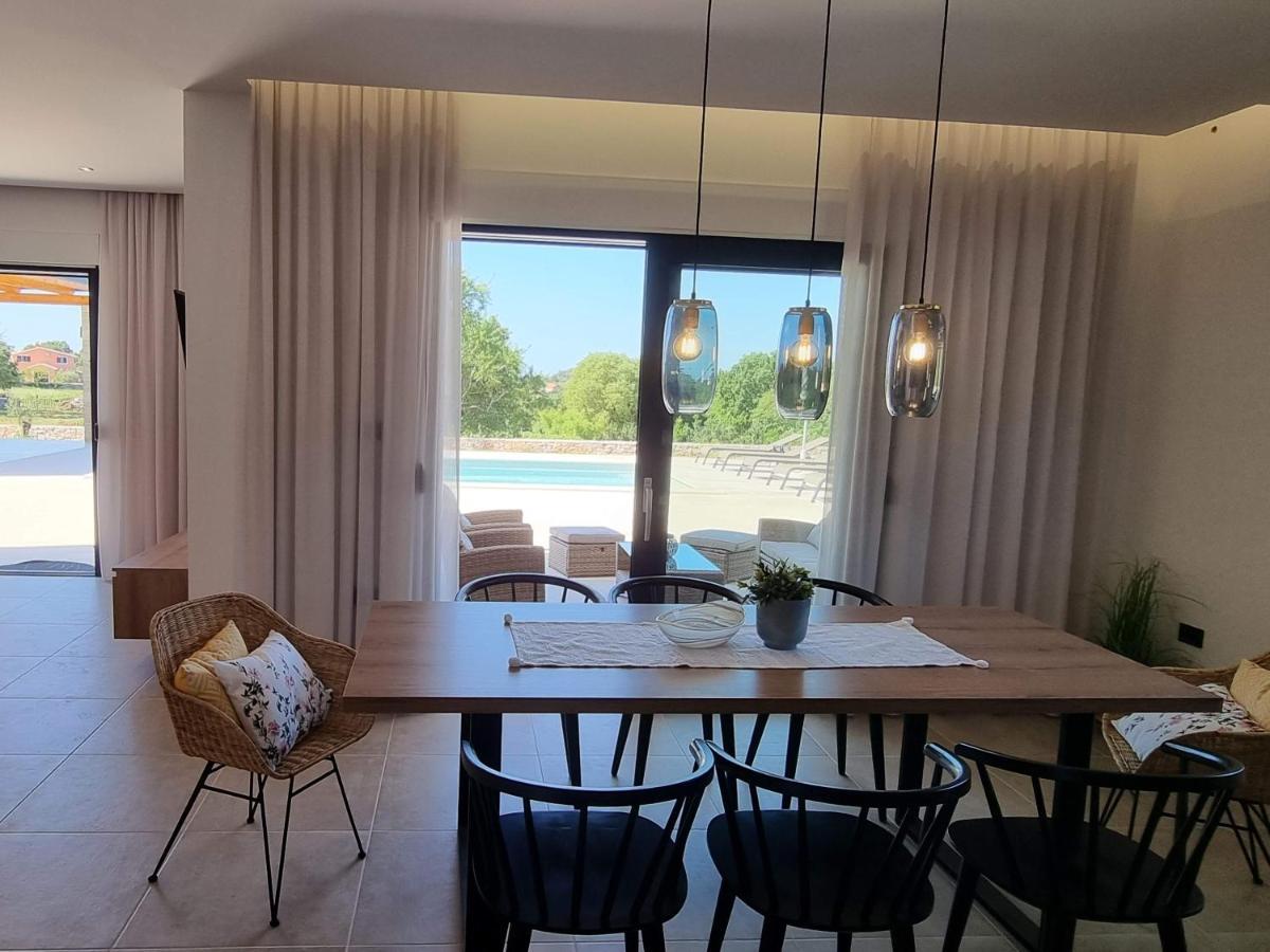 Luxury Villa Serena 2022 - With Heated Pool Cukrici Buitenkant foto