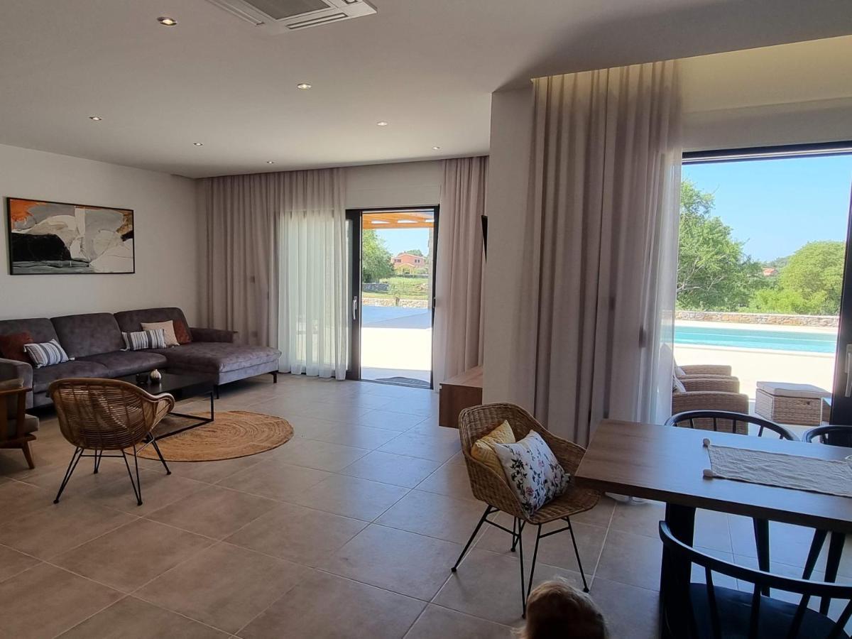 Luxury Villa Serena 2022 - With Heated Pool Cukrici Buitenkant foto