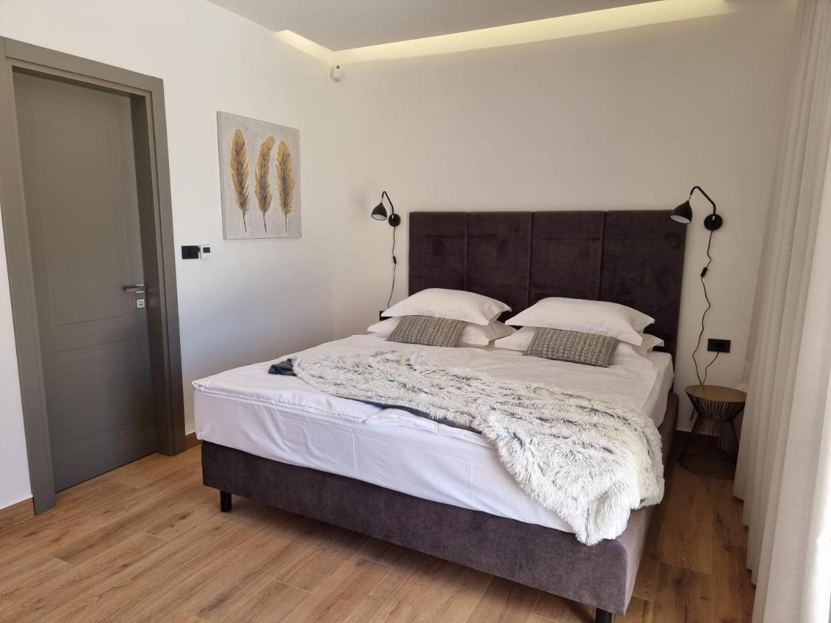 Luxury Villa Serena 2022 - With Heated Pool Cukrici Buitenkant foto