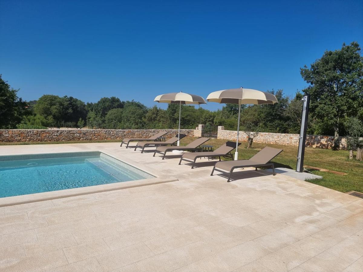 Luxury Villa Serena 2022 - With Heated Pool Cukrici Buitenkant foto