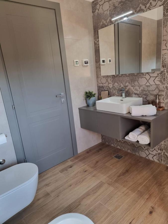 Luxury Villa Serena 2022 - With Heated Pool Cukrici Buitenkant foto