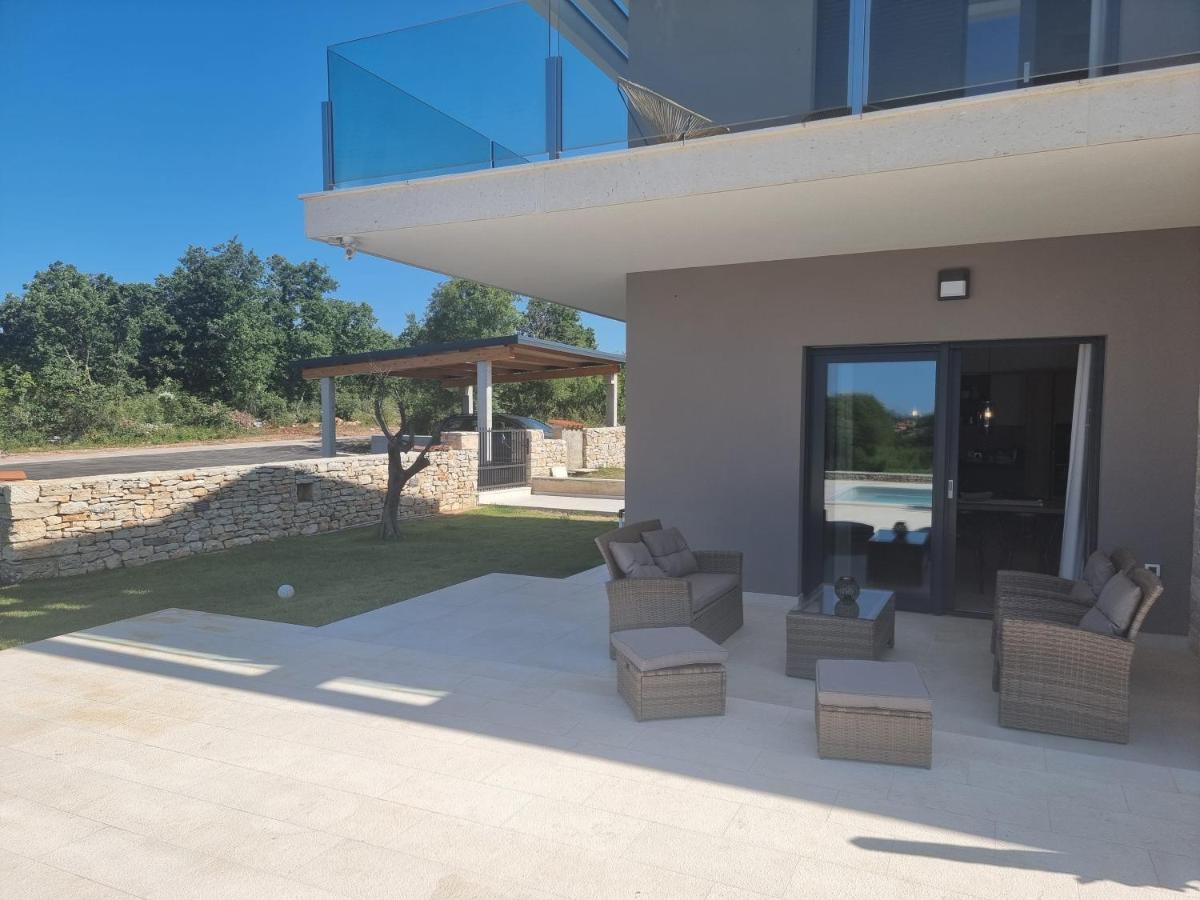 Luxury Villa Serena 2022 - With Heated Pool Cukrici Buitenkant foto